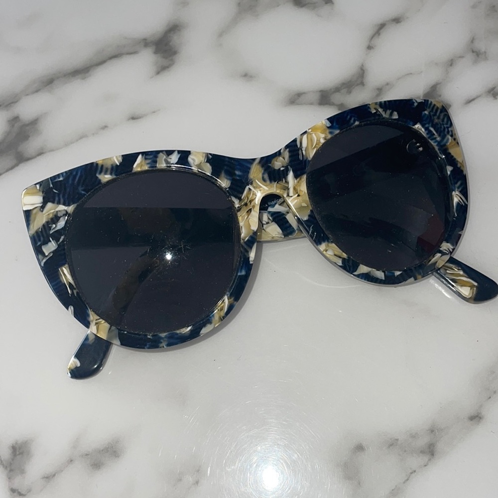 H&M NAVY AND CREAM MARBLE TORTOISE SUNGLASSES